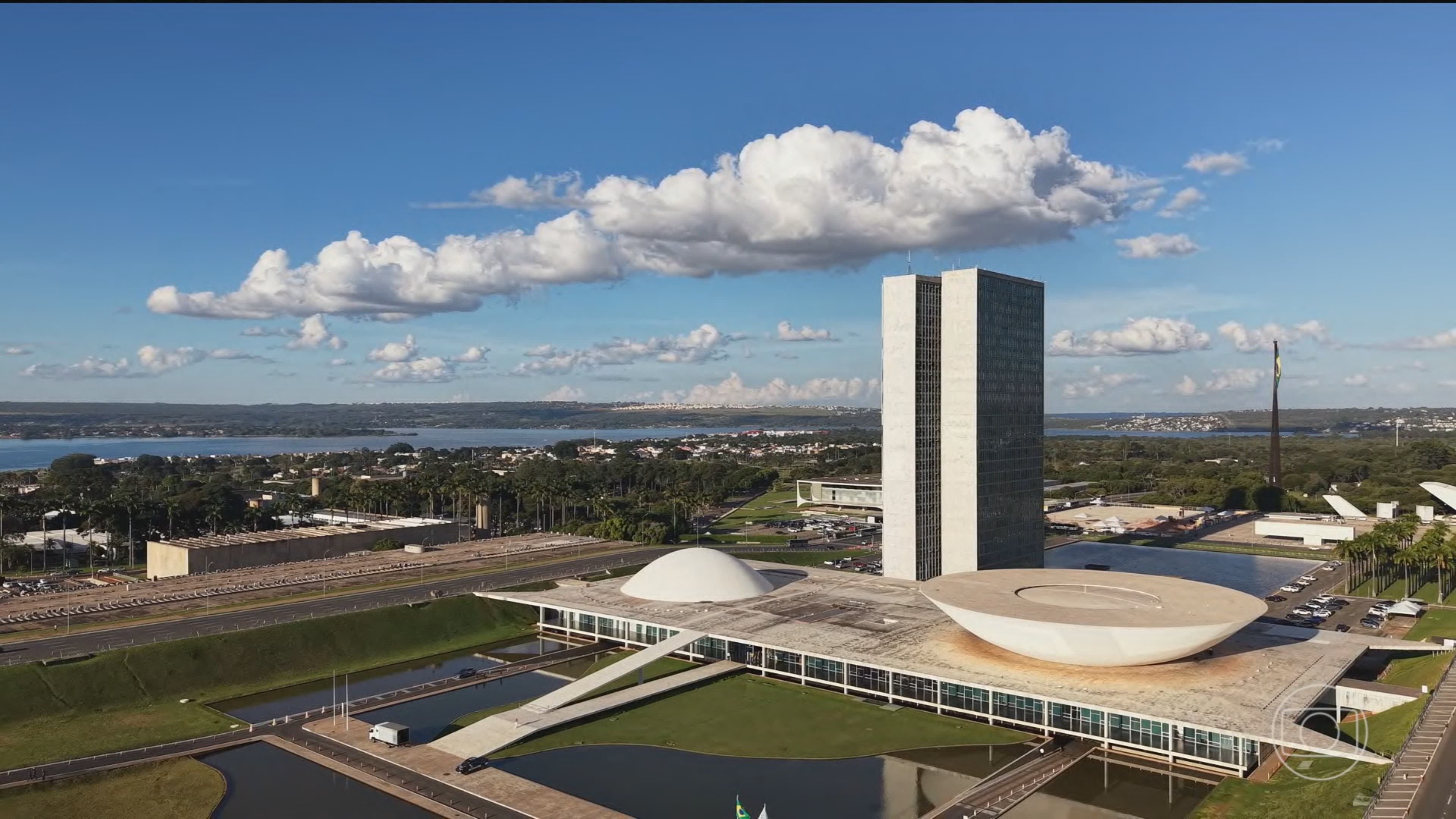 Distrito Federal lidera ranking de maior média salarial do Brasil, aponta novo relatório do IBGE