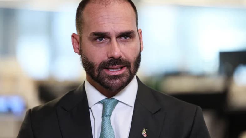 DIPLOMACIA BARRADA: Eduardo Bolsonaro e Empresário São Impedidos de Sabotar Encontro Entre Governos Lula e Trump nos EUA