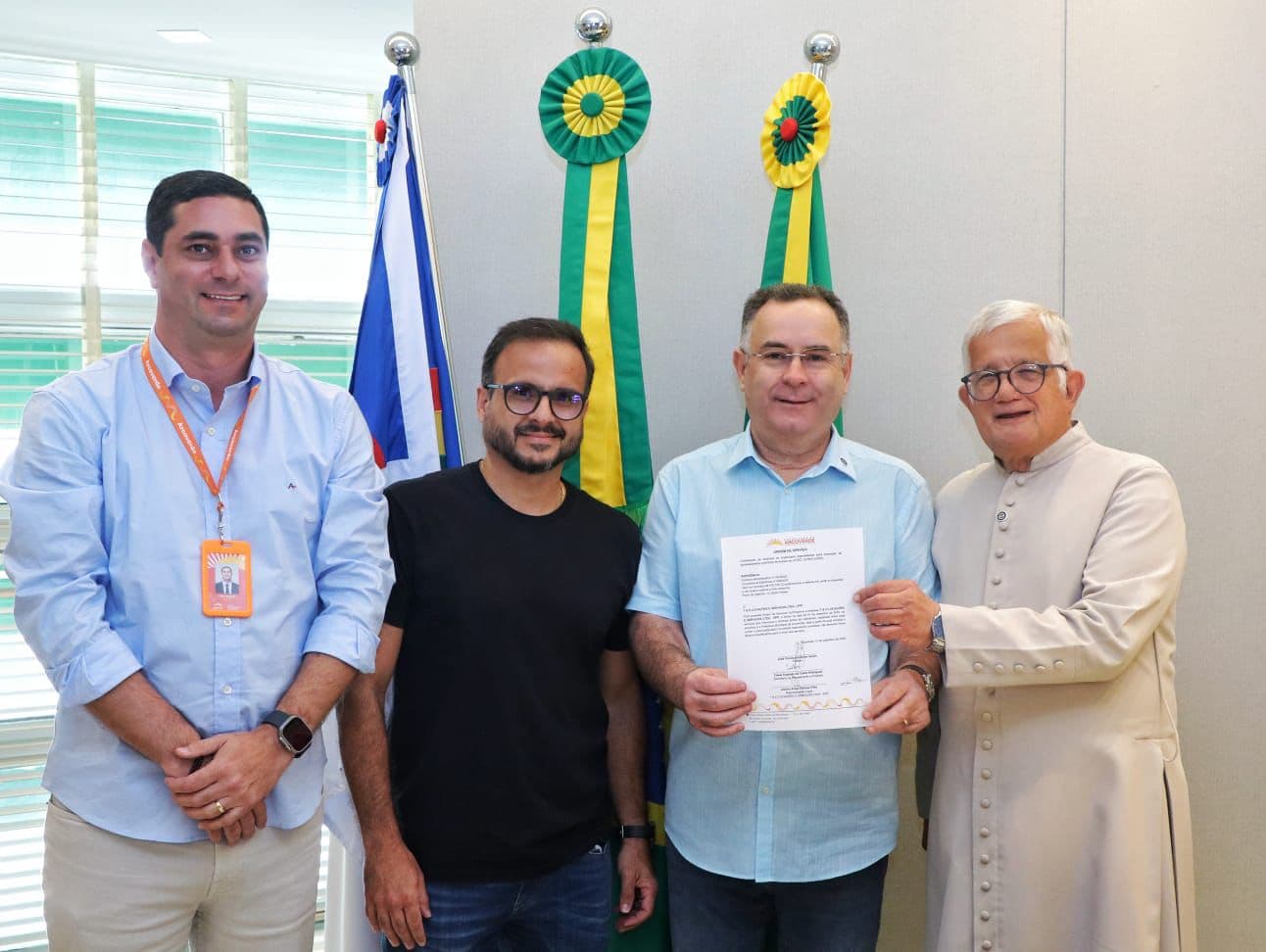 Prefeito Zeca Cavalcanti assina ordens inéditas de serviço e leva esperança com obras em Caraíbas e CEDEC