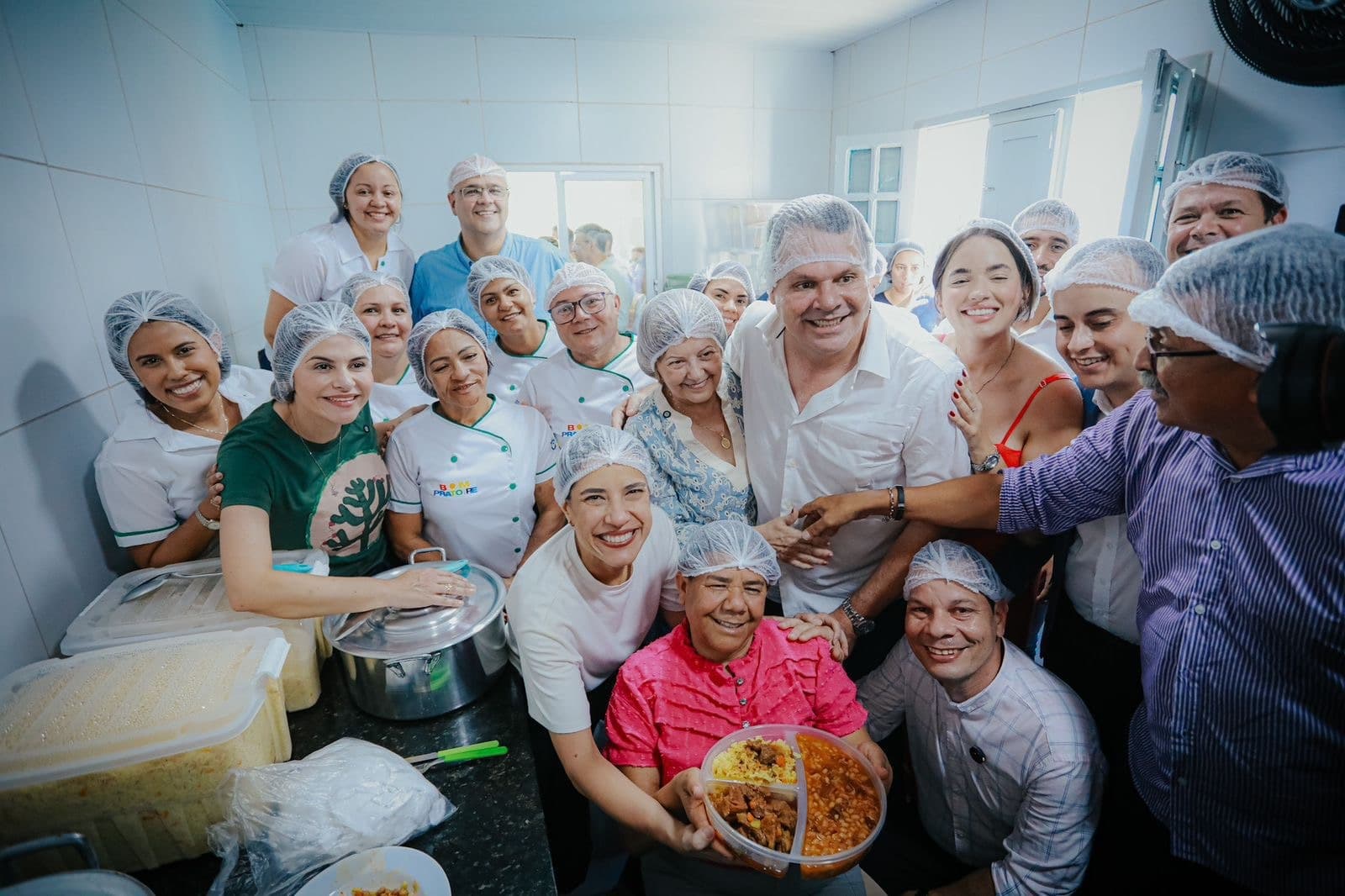 Raquel Lyra inaugura cozinha comunitária, mercado público e vistoria obras de encostas em Cortês