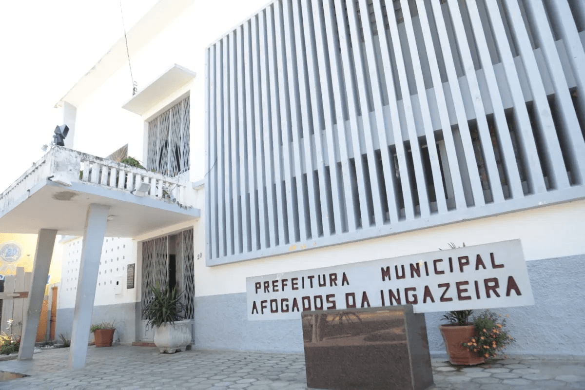 Justiça Eleitoral cassa mandatos do prefeito e vice de Afogados da Ingazeira por abuso de poder