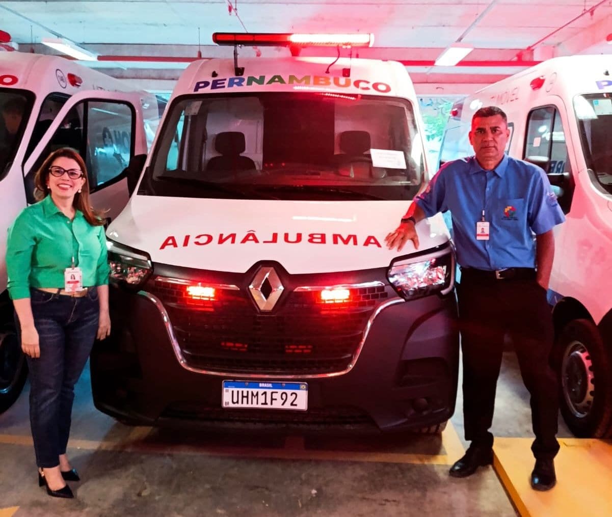 Hospital Regional de Arcoverde recebe nova ambulância UTI móvel do Governo de Pernambuco
