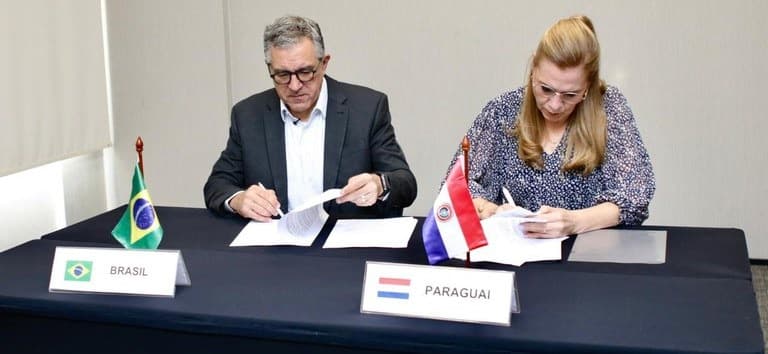 Brasil e Paraguai firmam novo acordo para ampliar cooperação em saúde antes da reunião do Mercosul
