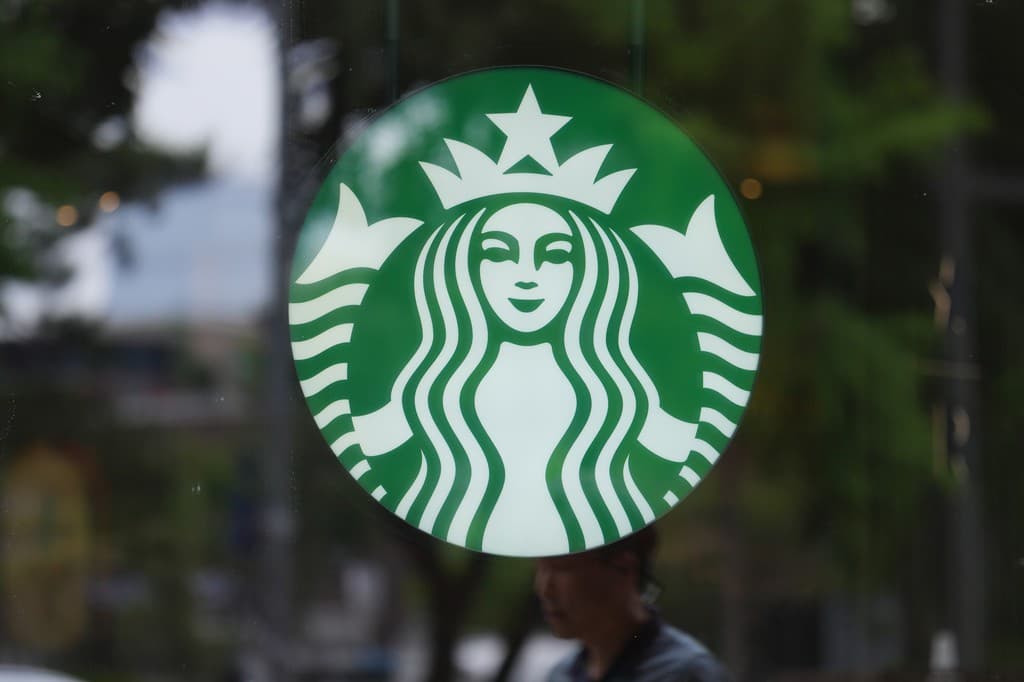 Escândalo na Coreia do Sul: Starbucks demite CEO e ordena treinamento de história após campanha ofensiva