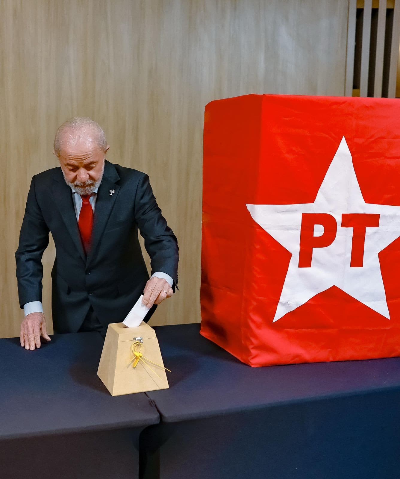 PT define estratégias para eleições e propõe reformas estruturais em encontro nacional