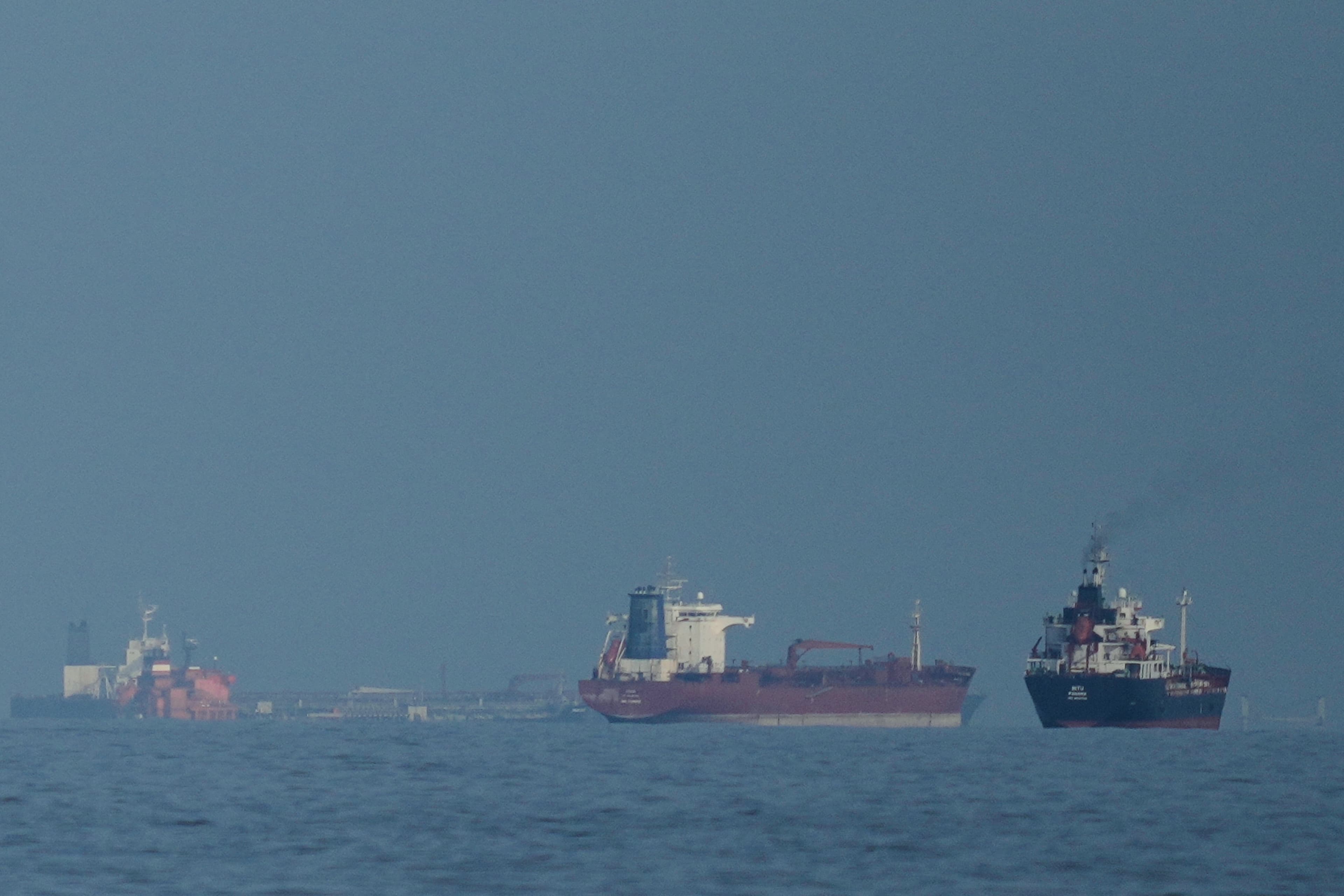 Tensões no Estreito de Ormuz: Pentágono avalia risco de minas e impacto global no fornecimento de petróleo