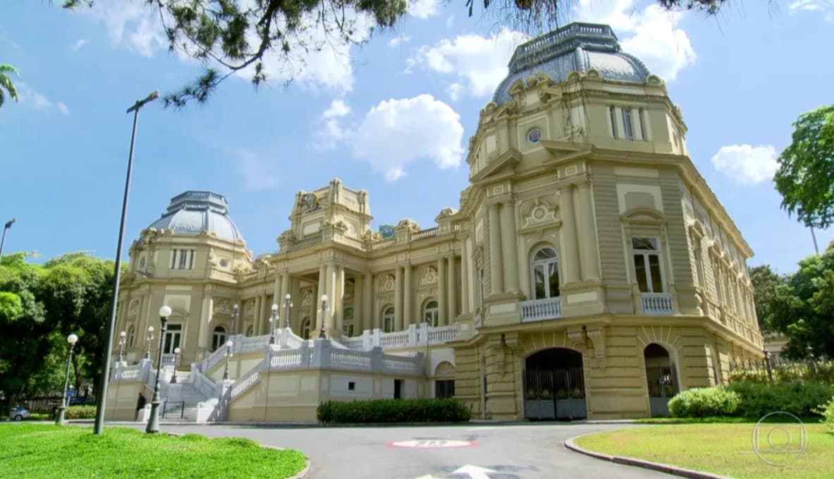 Advogado do PSD compara crise política no Rio de Janeiro a Gotham City em julgamento no STF
