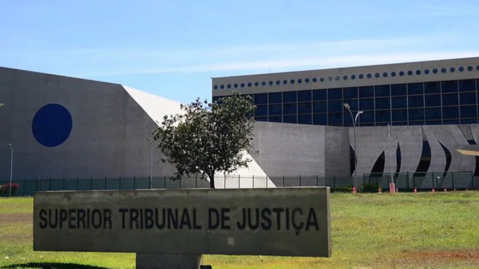 CCJ do Senado aprova projeto que amplia poderes do STJ e permite suspensão nacional de processos