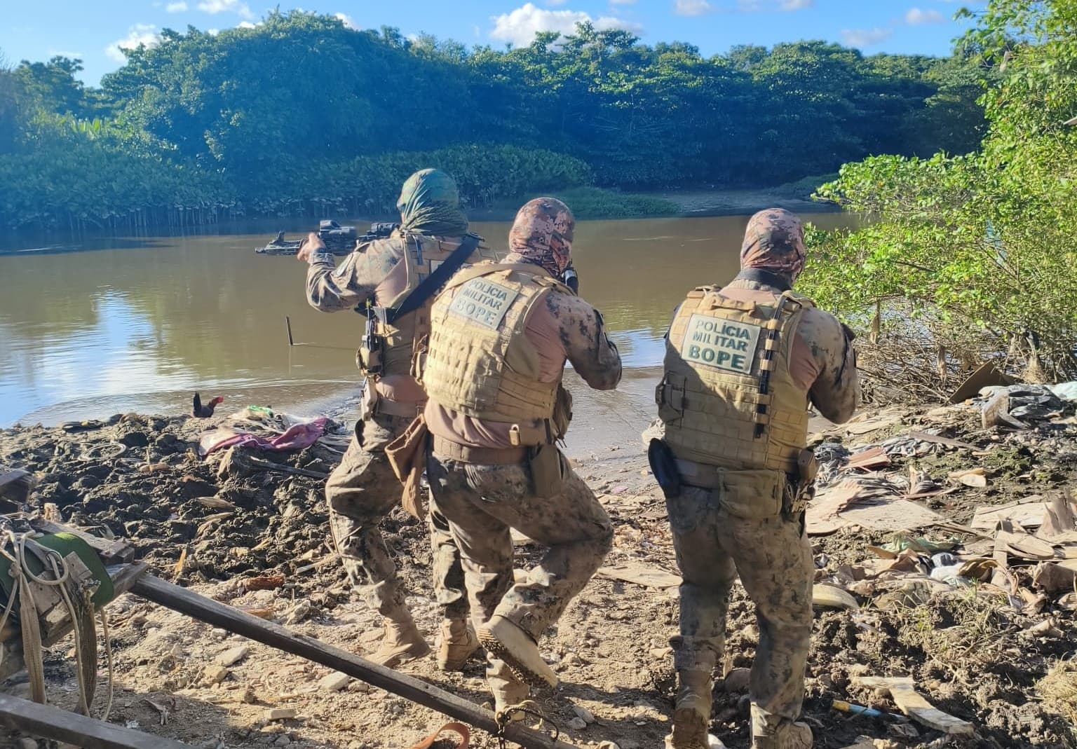 Operação Iara desarticula 'centro logístico' do crime organizado na Ilha do Bananal, no Recife