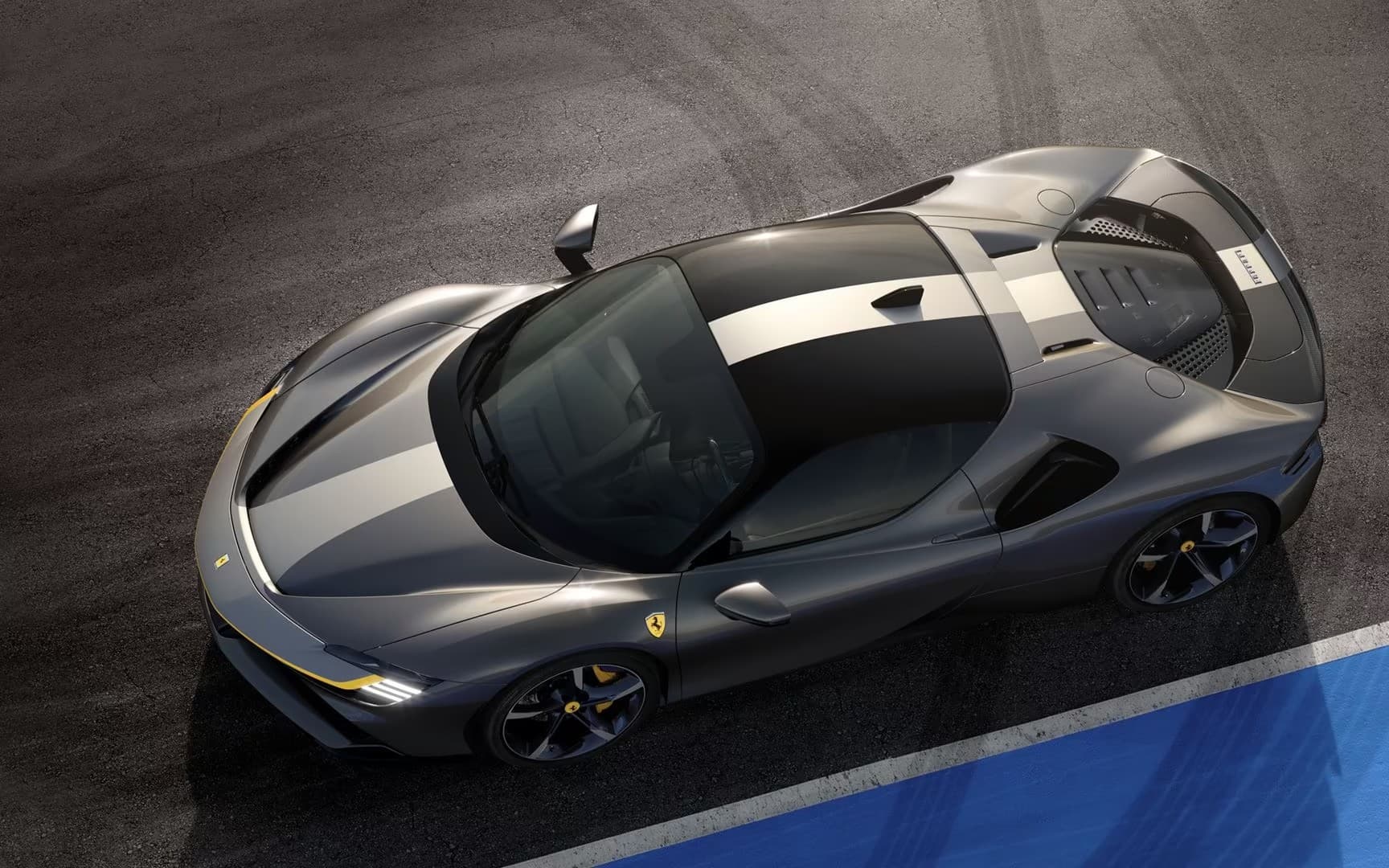 Empresário catarinense perde Ferrari de R$ 4 milhões em golpe com relógio falso e cheques sem fundo