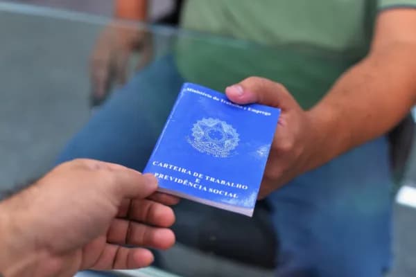 Pernambuco Gera Mais de 5 Mil Empregos Formais em Junho e Se Destaca no Nordeste