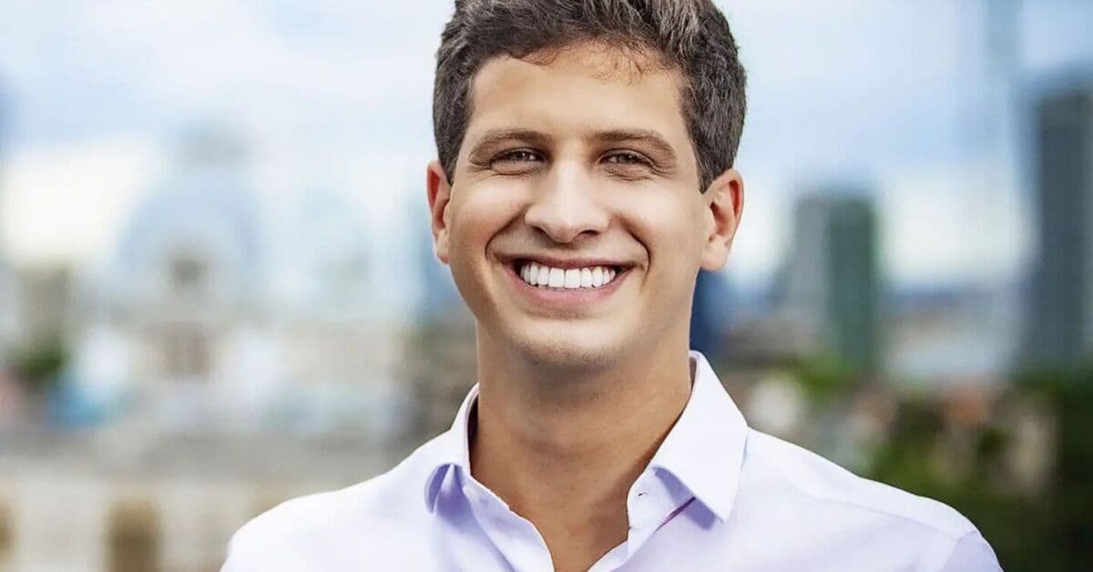 Câmara do Recife rejeita pedido de impeachment contra o prefeito João Campos