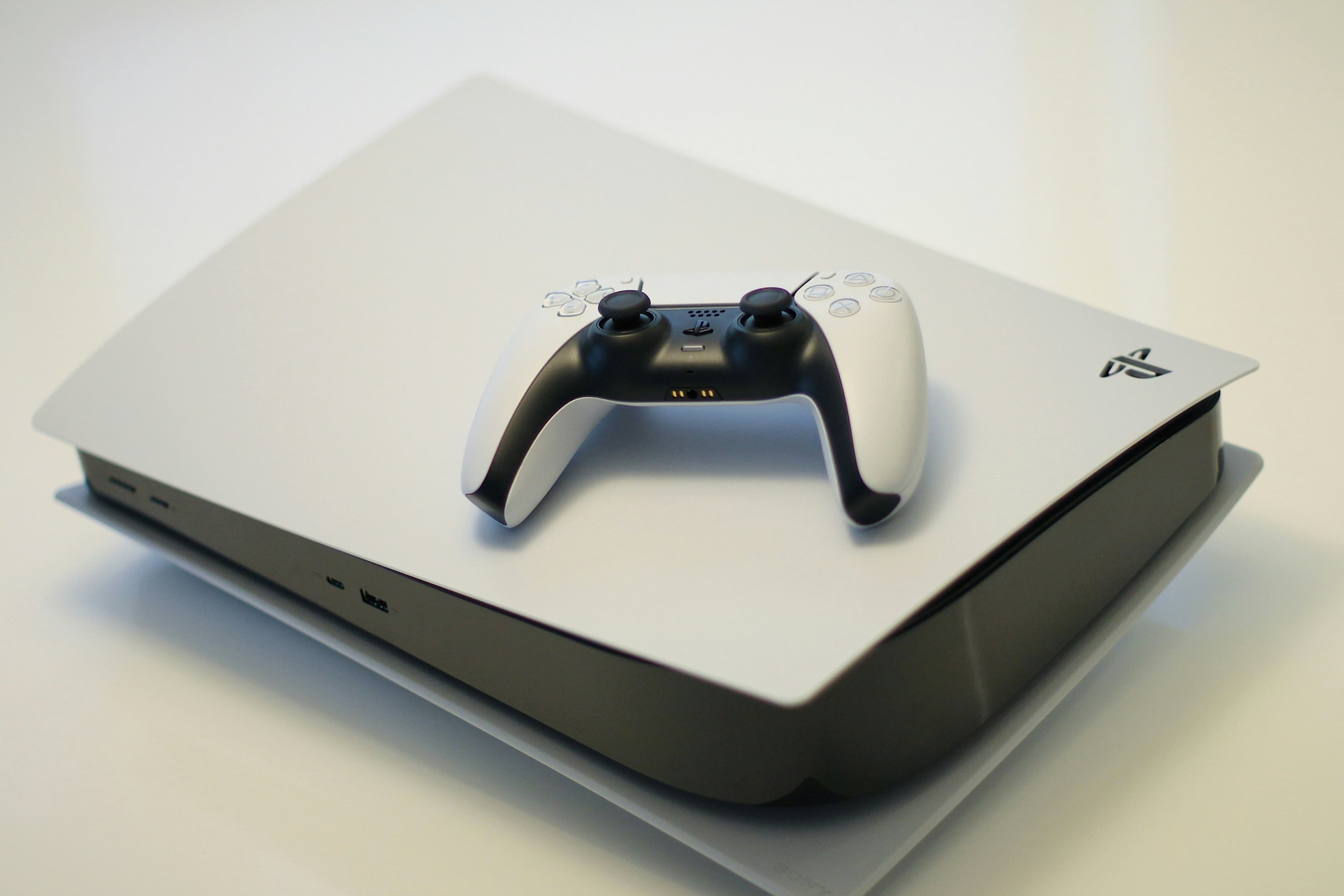 Sony anuncia fim da produção de discos físicos para jogos de PlayStation a partir de 2028