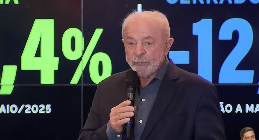 Lula rebate críticas dos EUA e celebra dados de redução do desmatamento na Amazônia