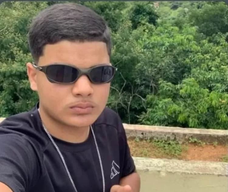 Tragédia em Bezerros: Adolescente de 14 Anos Morre Após Acidente ao Empinar Moto