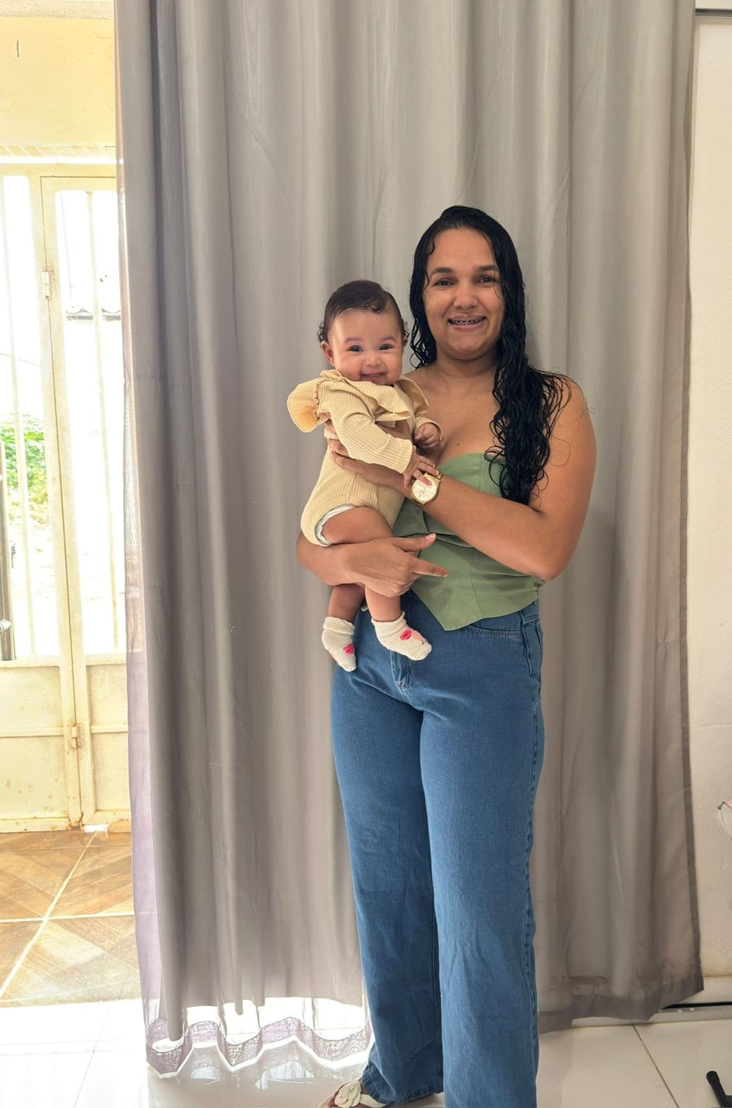 Ação rápida de policial rodoviário salva bebê de 4 meses após engasgo em Petrolina