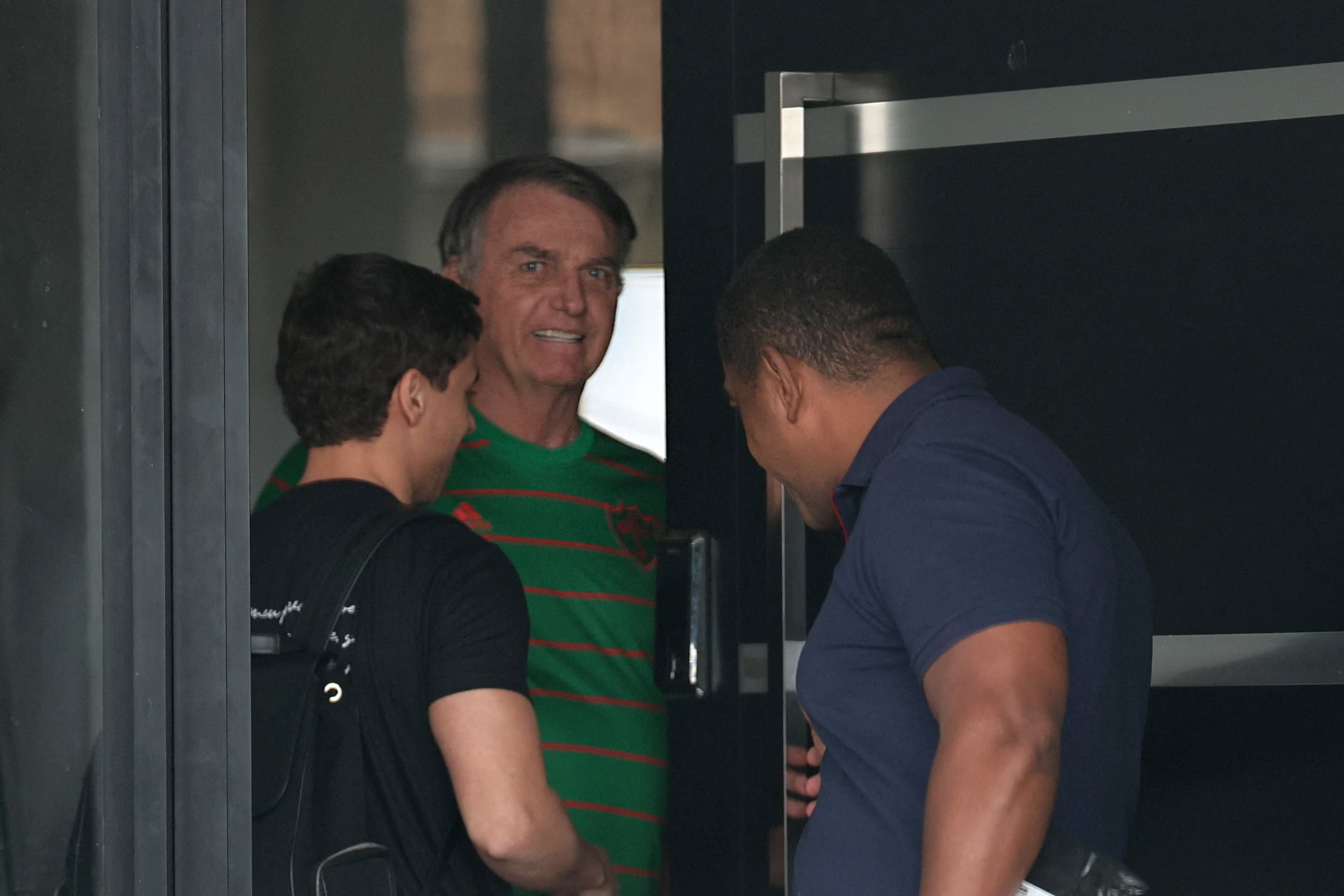 Defesa de Jair Bolsonaro protocola pedido de revisão criminal no STF