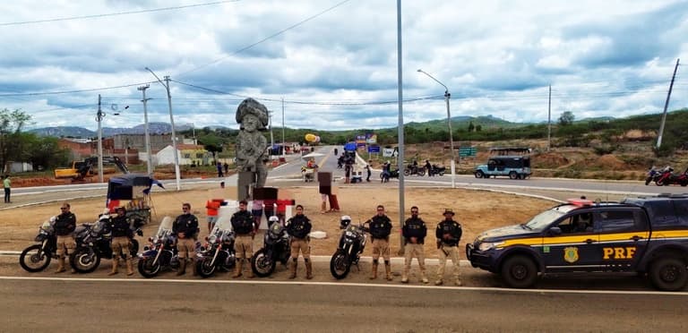 PRF reforça segurança no 31º Passeio Motociclístico da Paixão em Caruaru