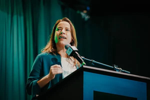 Raquel Lyra destaca ações para o desenvolvimento sustentável de Pernambuco no Fórum Nordeste 2025