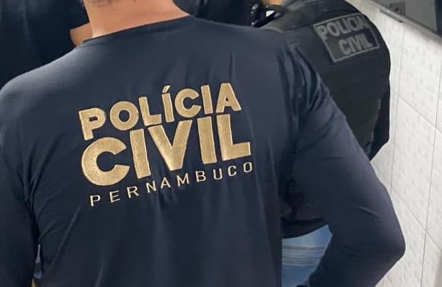 Paralisação da Polícia Civil provoca protesto e bloqueio de ponte no Recife