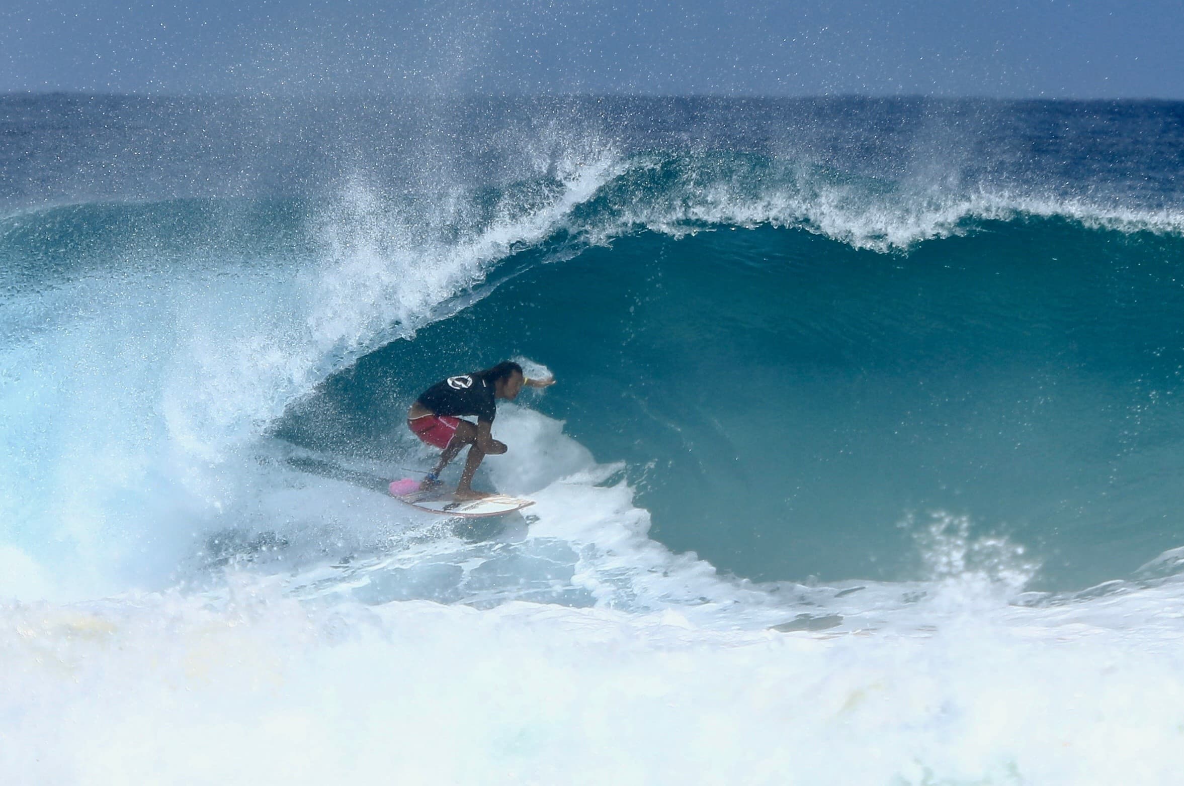 Buday Santos domina ondas de Fernando de Noronha e conquista o Circuito Neuronha Surf Pro