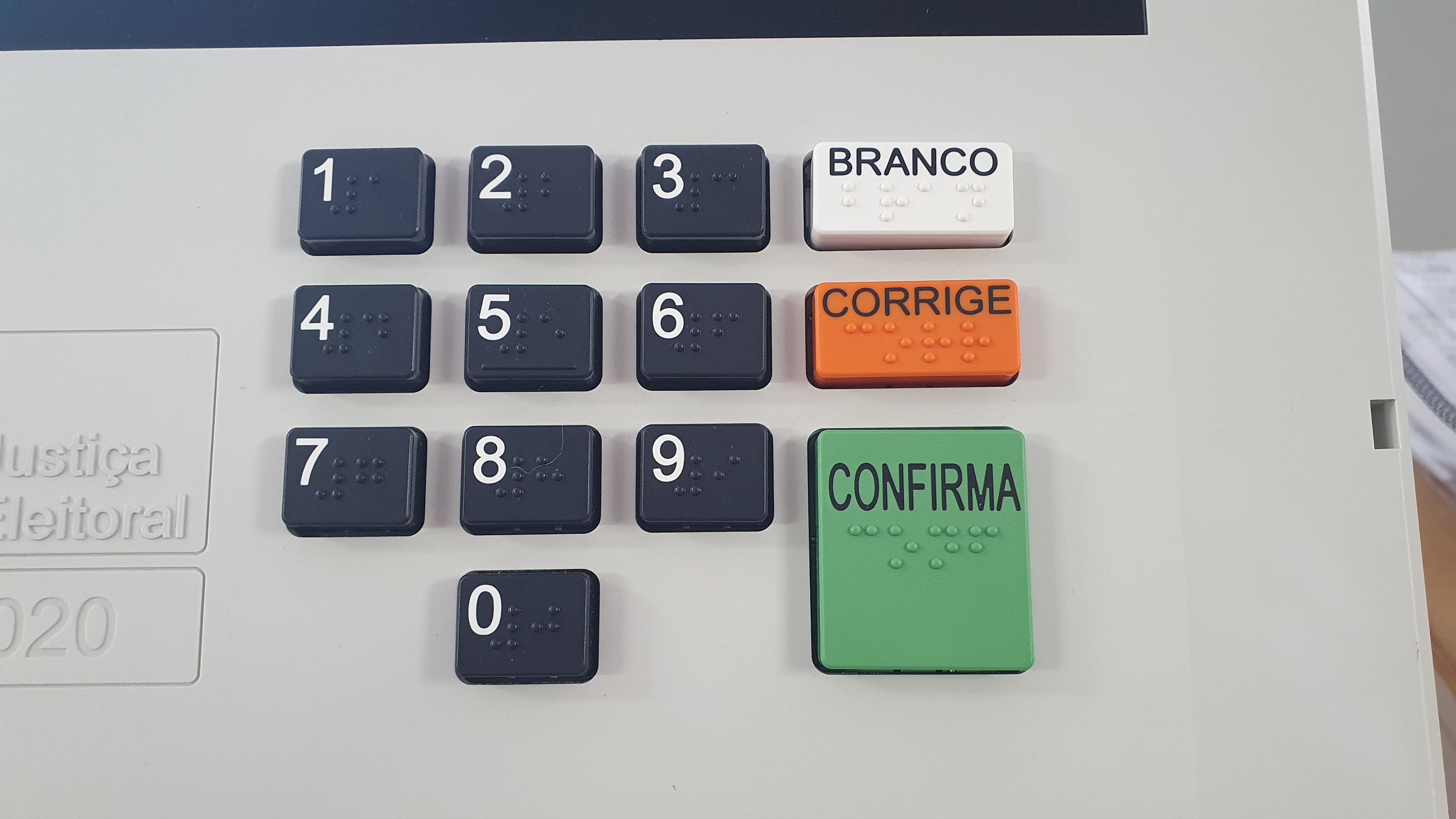 Levantamento Quaest aponta divisão no eleitorado brasileiro sobre perfis políticos para governos estaduais