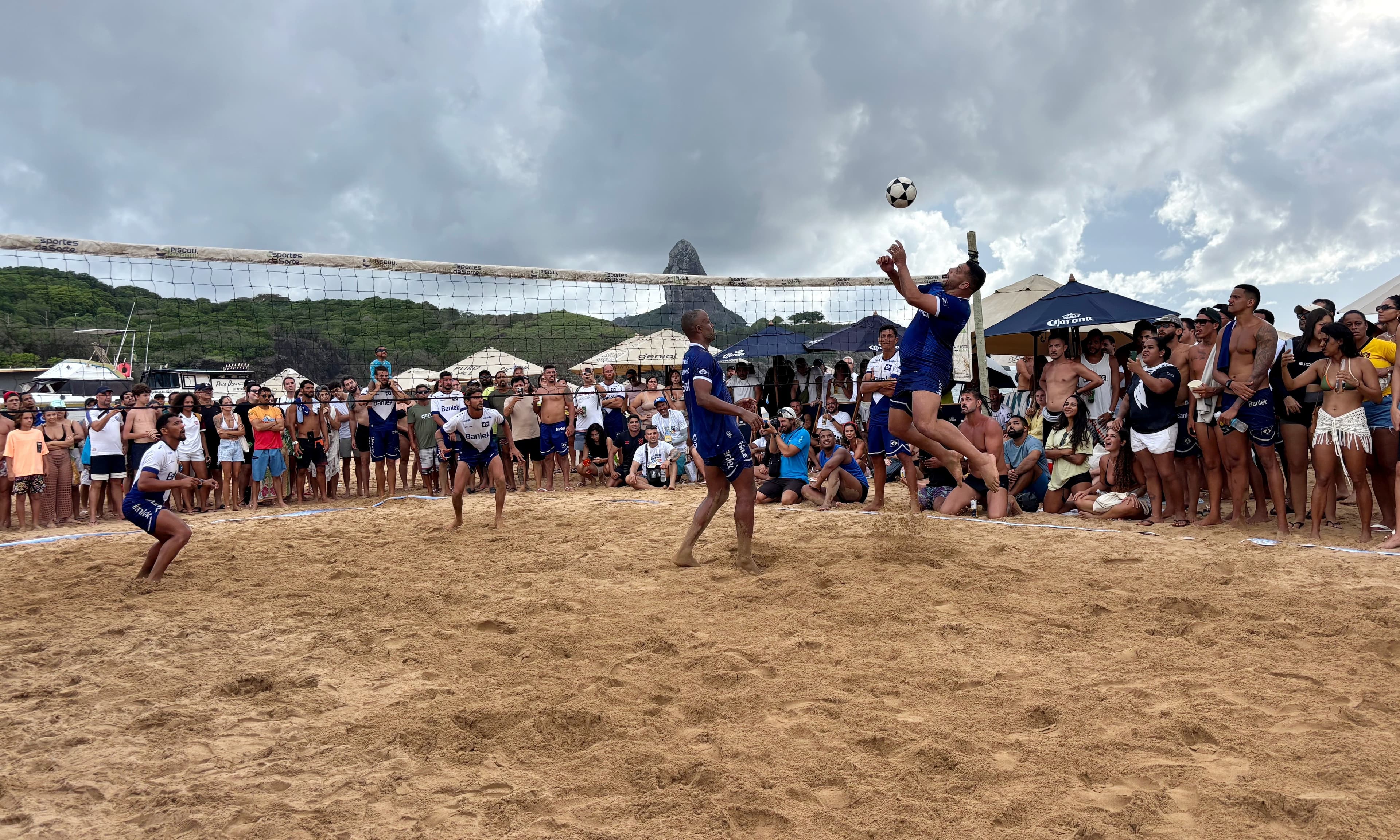 Diogo Souza e Felipe Adão conquistam a 2ª Copa Noronha de Futevôlei em disputa acirrada