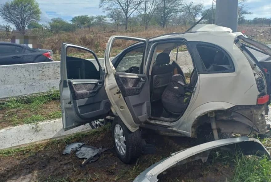 Acidente na BR-232 deixa dois mortos e três feridos em Bezerros