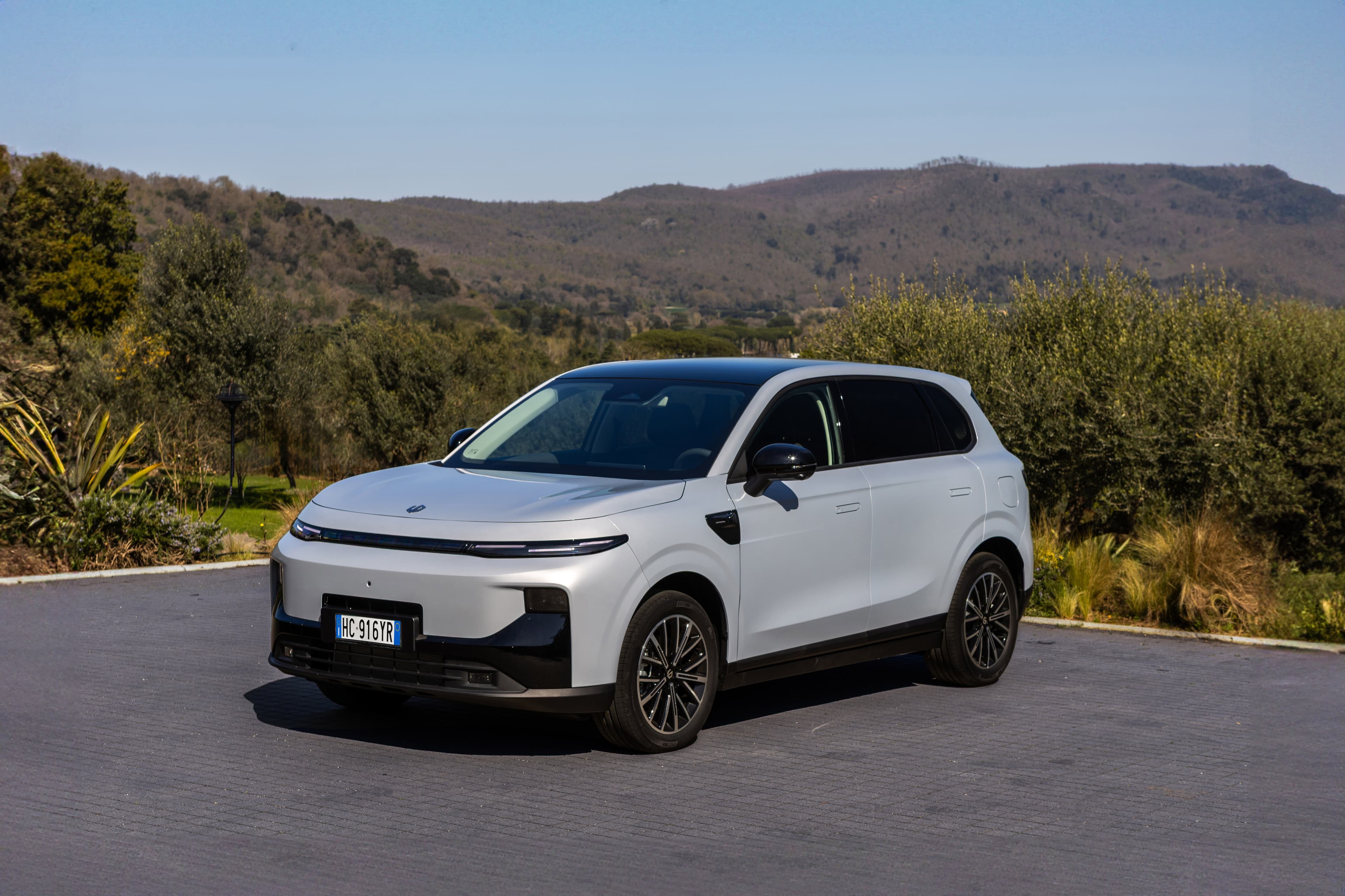 Stellantis e Leapmotor anunciam produção de veículos elétricos na Europa para ampliar competitividade