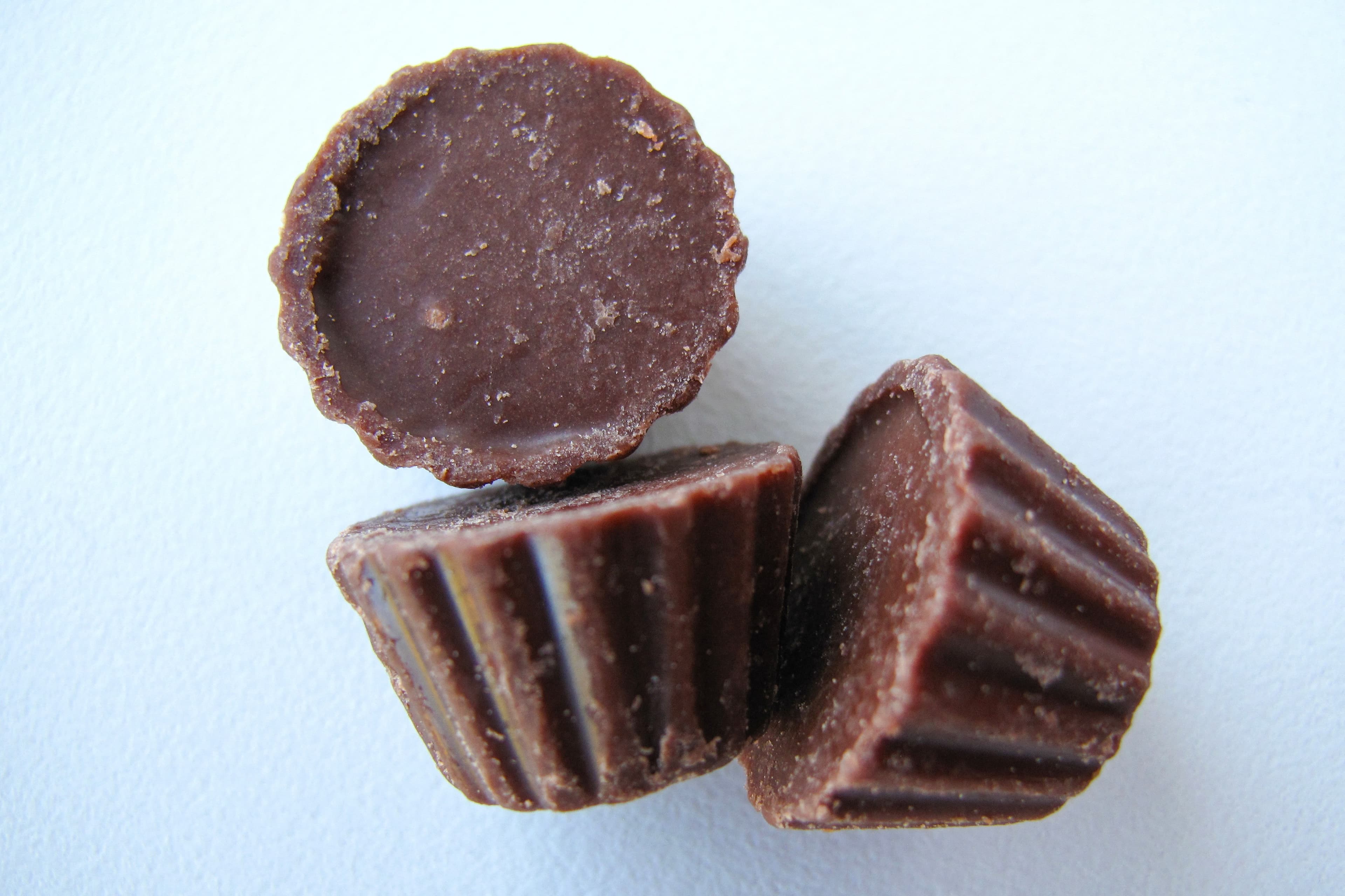 Mercado de chocolates inicia movimento de retorno às receitas tradicionais após queda nos preços do cacau