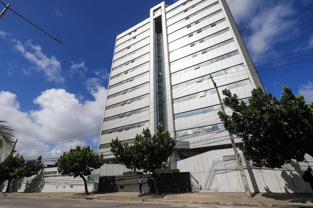 Governo de Pernambuco abre seleção pública com 831 vagas na área da saúde
