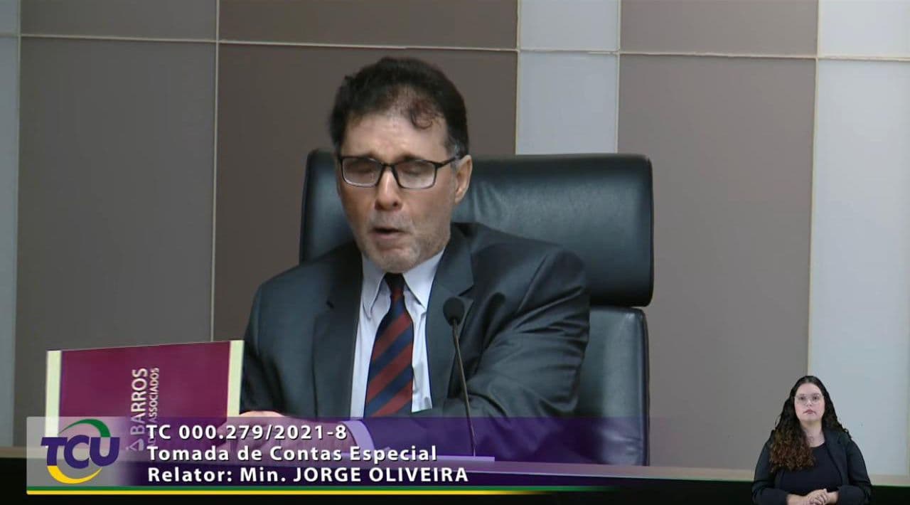 SUBPROCURADOR GERAL DO TCU ENALTECE ATUAÇÃO DO ADVOGADO PEDRO MELCHIOR.