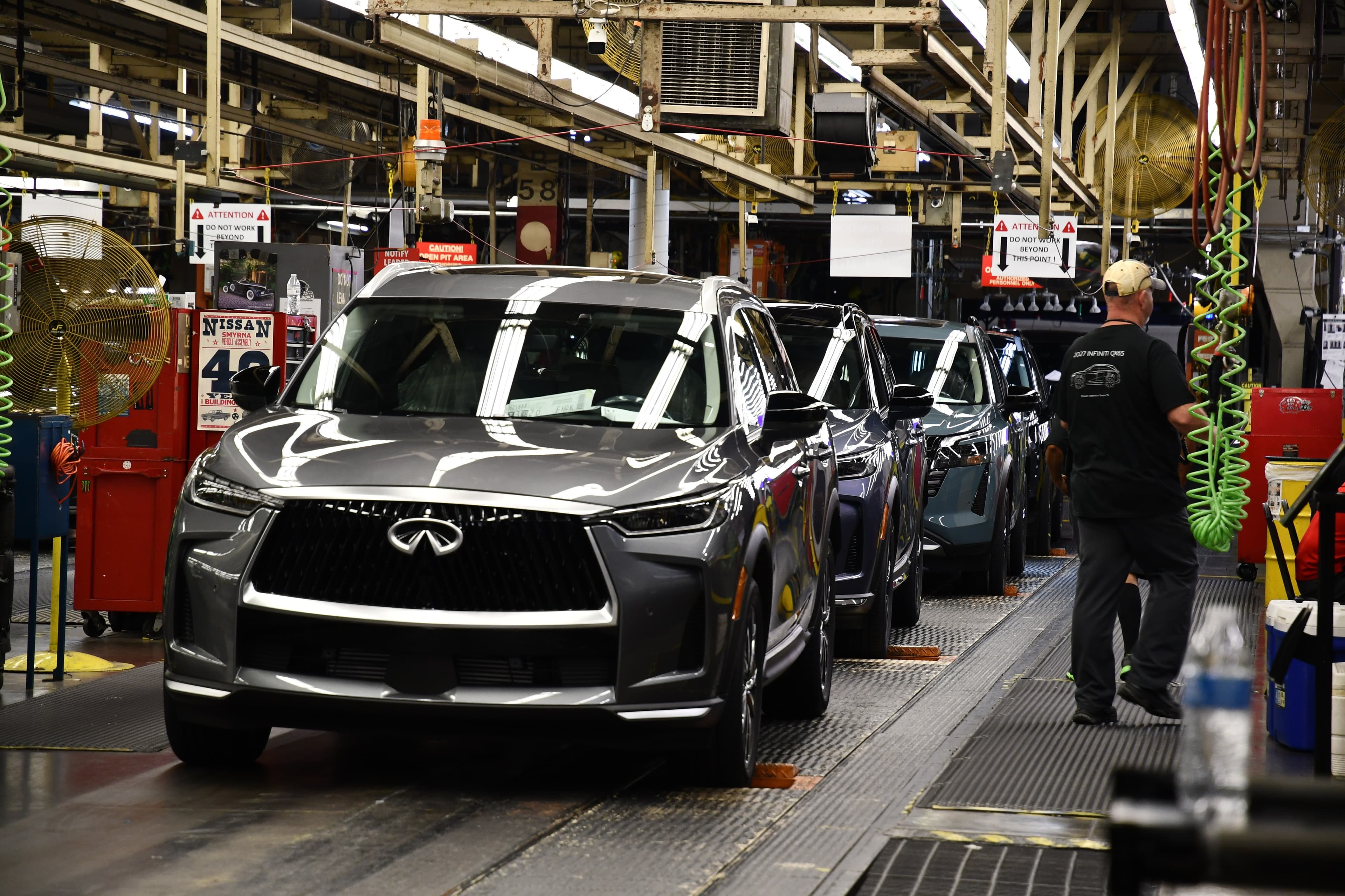 Nissan enfrenta prejuízos bilionários e busca reestruturação global para retomar crescimento