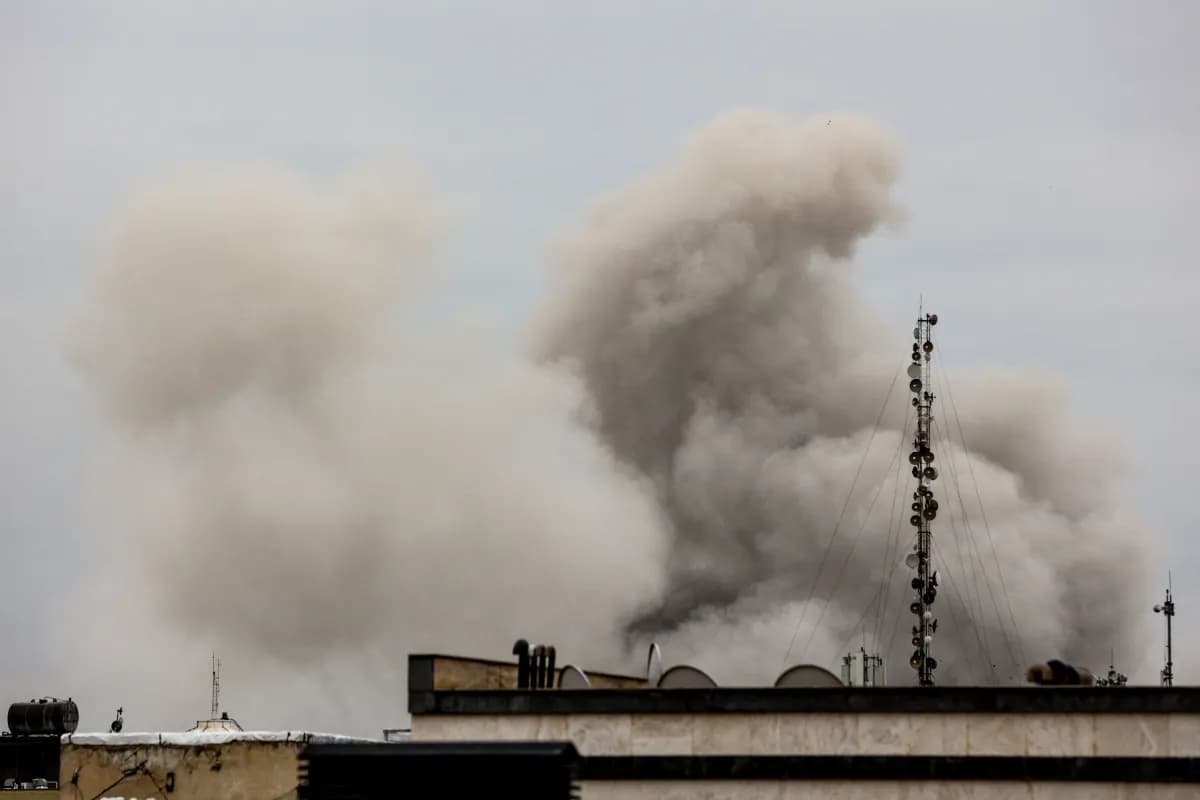 Israel promete intensificar ataques contra o Irã em meio à escalada do conflito