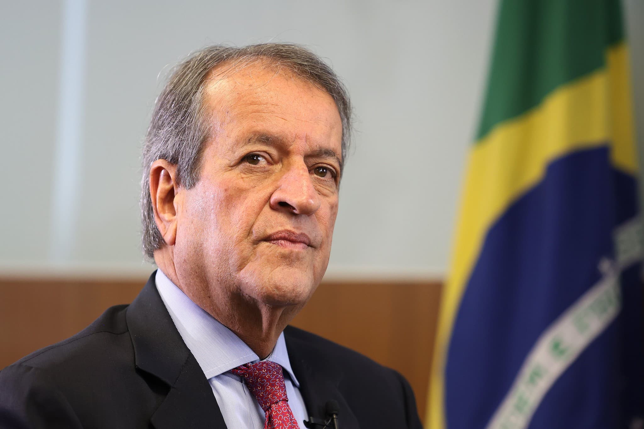 Defesa de Valdemar Costa Neto contesta decisão de Flávio Dino sobre emendas parlamentares