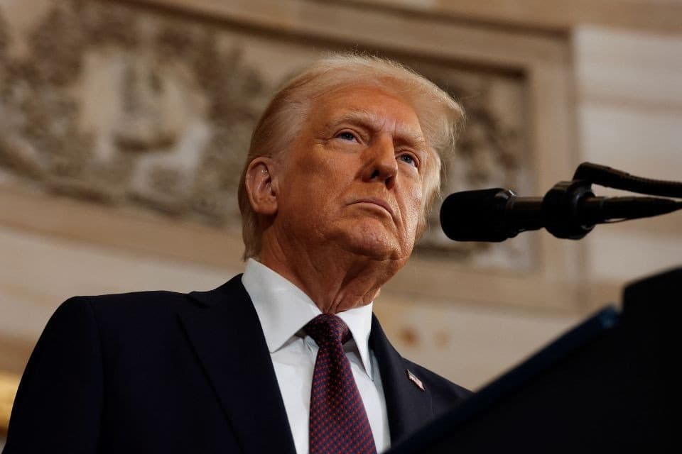 Revelações do caso Epstein ampliam divisão na base de Trump e expõem desgaste político