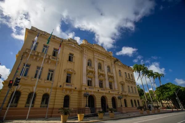 POLÊMICA VENCIDA: Governo de PE Suspende Concurso Unificado Após Críticas e Encaminha Projeto de Cotas de 30%
