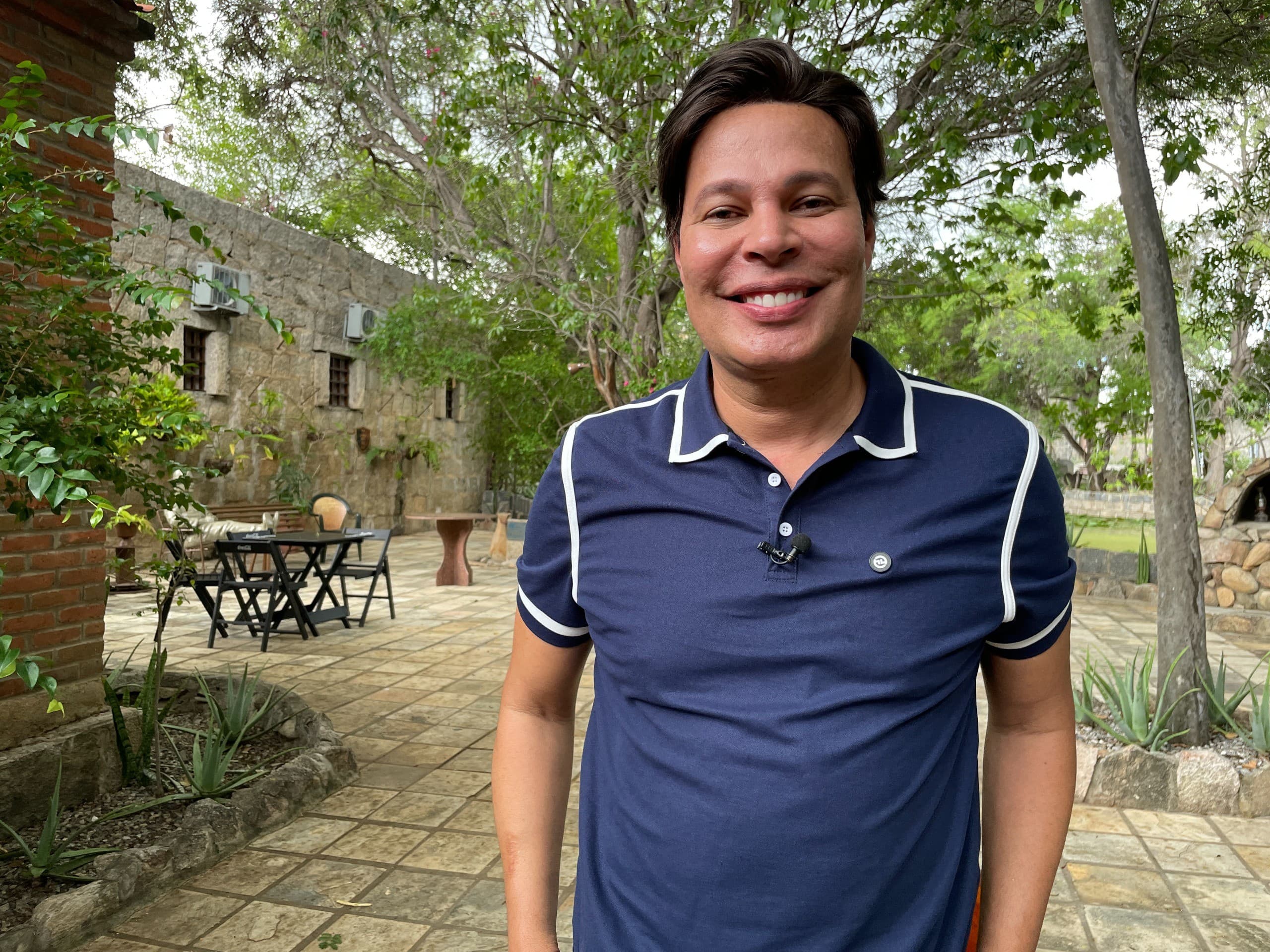 Versatilidade em Cena: Ator Wagnner Sales interpreta cinco personagens na Paixão de Cristo de Nova Jerusalém