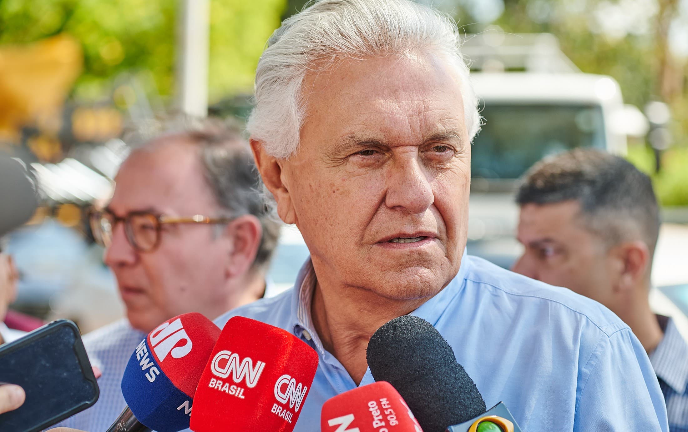 Ronaldo Caiado critica políticos 'sabor agro' durante passagem pela Agrishow