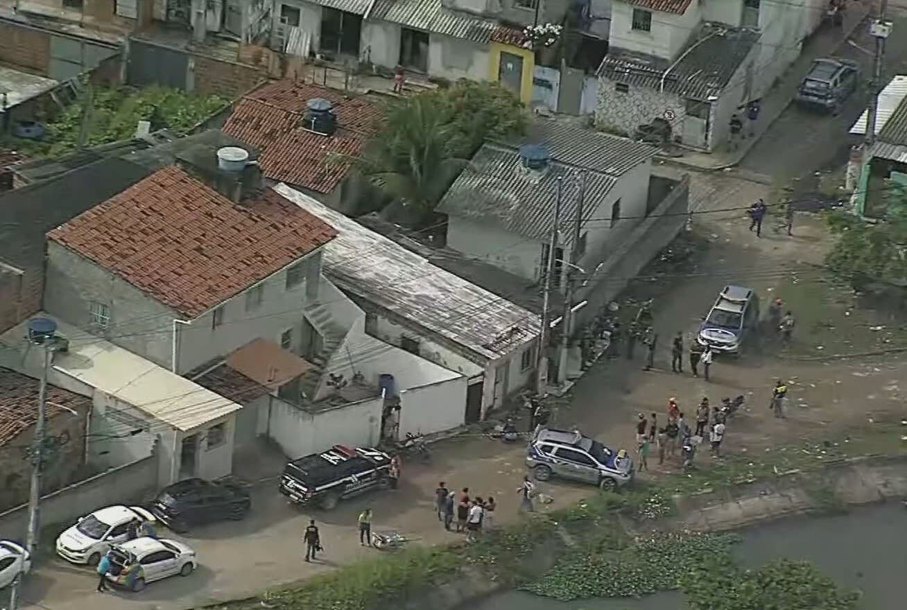 Polícia prende suspeito de envolvimento em chacina na comunidade V8, em Olinda