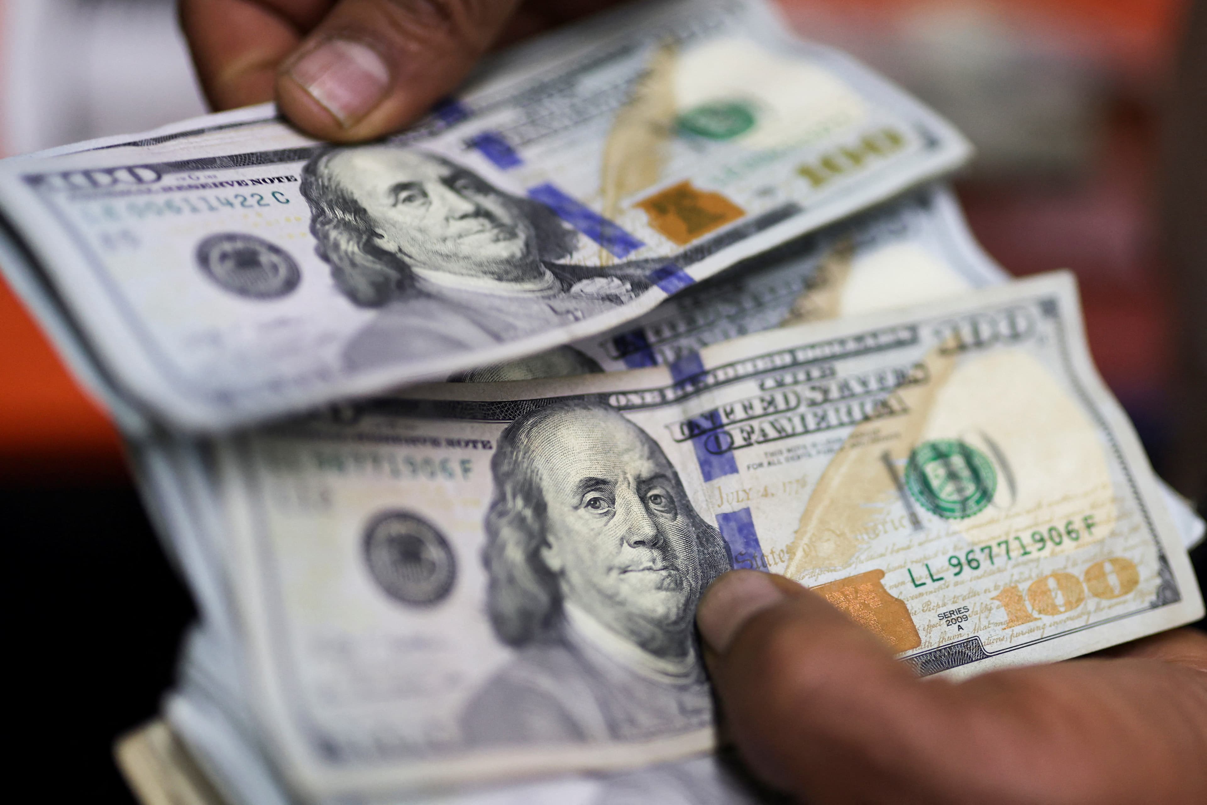Mercado financeiro monitora tensões geopolíticas e aguarda indicadores de inflação