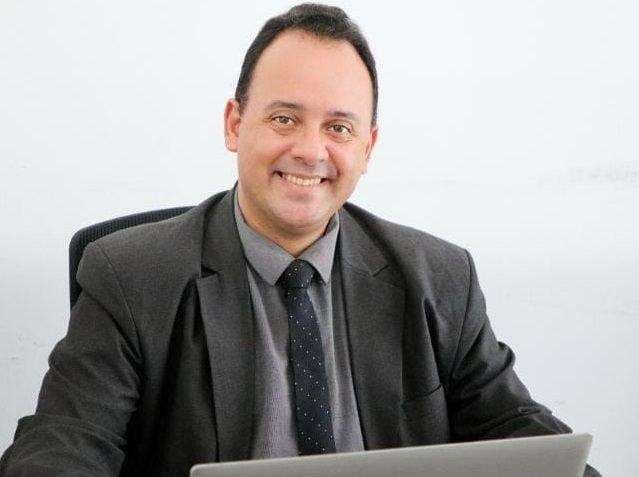 Pedro Melchior debate impactos da Reforma Tributária em entrevista e simpósio em Arcoverde