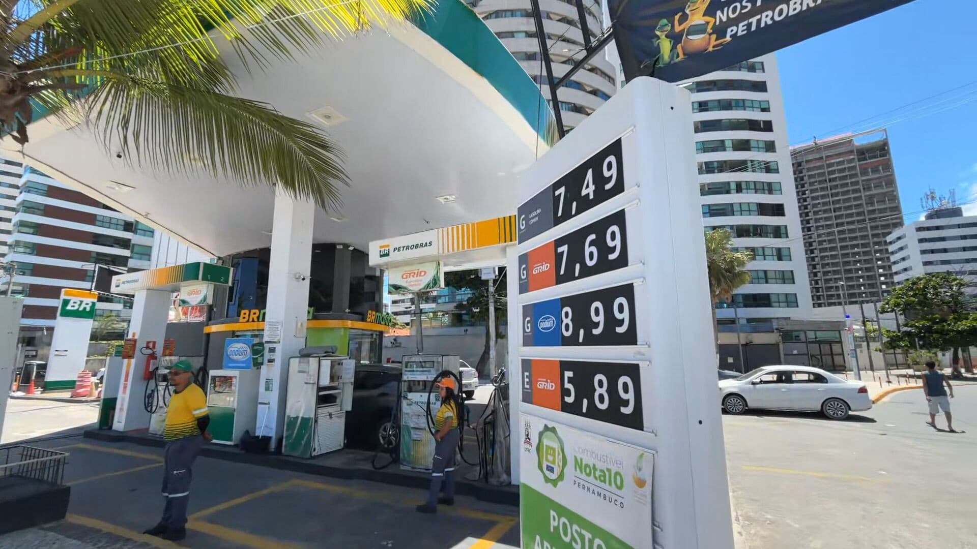 Procon autua 12 postos de combustíveis no Recife por aumento injustificado de preços