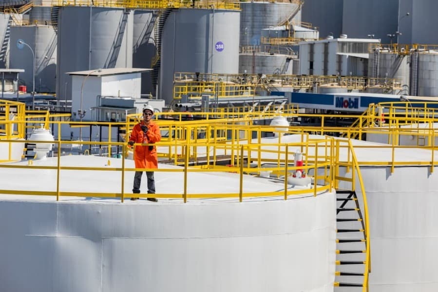Compass estreia na bolsa em manobra estratégica da Cosan para conter crise financeira