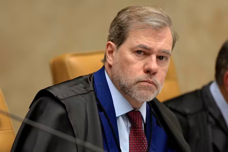 Toffoli deixa relatoria do caso Master após decisões polêmicas e pressão no STF