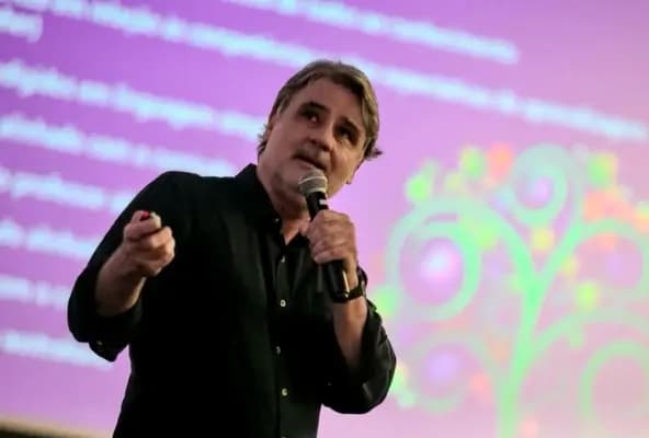 Raul Henry é reeleito presidente do MDB em Pernambuco após disputa acirrada com Jarbas Filho