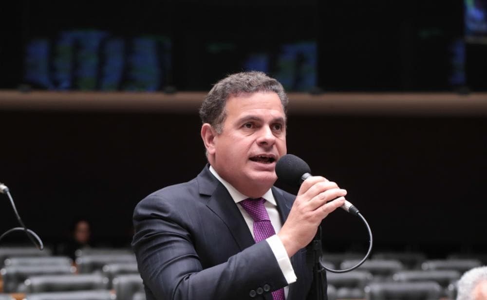 Deputado João Carlos Bacelar firma acordo com a PGR e pagará R$ 1,4 milhão por esquema de funcionários fantasmas