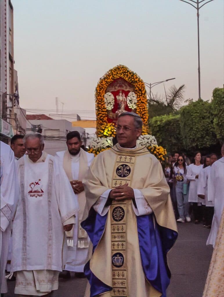 Fé e devoção tomam as ruas: Arcoverde celebra Nossa Senhora do Livramento com grande procissão