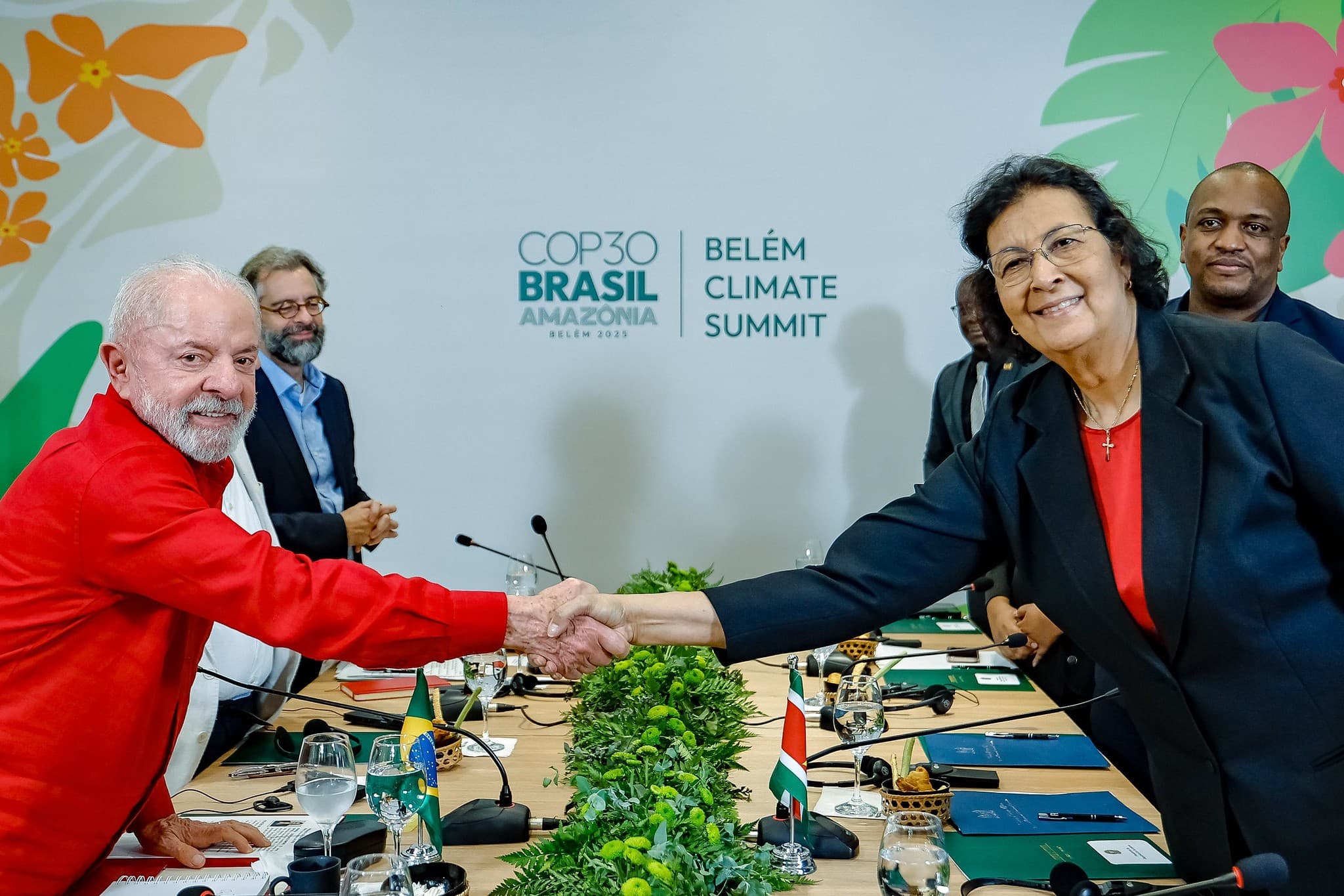 Lula recebe presidente do Suriname em Brasília para estreitar laços e discutir segurança na Amazônia