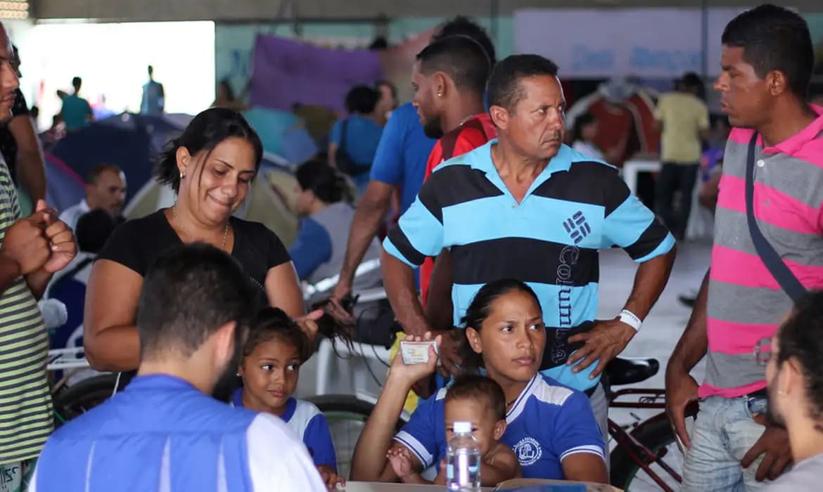 Migração venezuelana no Brasil: alegria pela queda de Maduro e debates sobre intervenção dos EUA